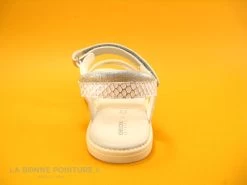 Geox Sand Karly White Silver J5235D Nu-pieds Fille 12 Geox Sand Karly White Silver J5235D Nu-pieds Fille -Les chaussures ne mentent jamais. cd24607c73b9e66c561f35ea11d5d5ef img 3059.jpg 87021