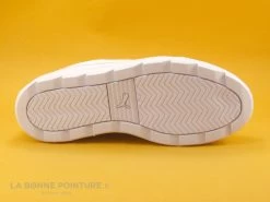 Puma KARMEN White - 384615B01 - Sneakers Blanches 15 Puma KARMEN White - 384615B01 - Sneakers Blanches -Les chaussures ne mentent jamais. cd24607c73b9e66c561f35ea11d5d5ef img 5703.jpg 166431