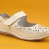 Enza Nucci LS4615 Blanc - Fleurs - Ballerine A Velcro Femme -Les chaussures ne mentent jamais. cd24607c73b9e66c561f35ea11d5d5ef img 6722.jpg 167648