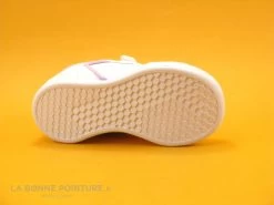 Adidas ROGUERA BEBE - FY9285 - Blanc - Basket Mode Enfant 15 Adidas ROGUERA BEBE - FY9285 - Blanc - Basket Mode Enfant -Les chaussures ne mentent jamais. cd24607c73b9e66c561f35ea11d5d5ef img 6860.jpg 155632